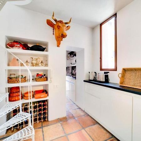 Luxury Art Apartment In Trastevere With Terrace โรม ภายนอก รูปภาพ