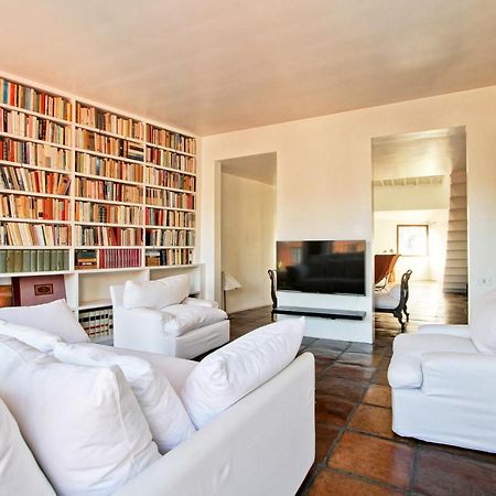 Luxury Art Apartment In Trastevere With Terrace โรม ภายนอก รูปภาพ
