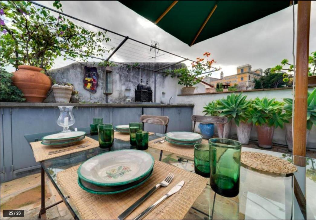 Luxury Art Apartment In Trastevere With Terrace โรม ภายนอก รูปภาพ