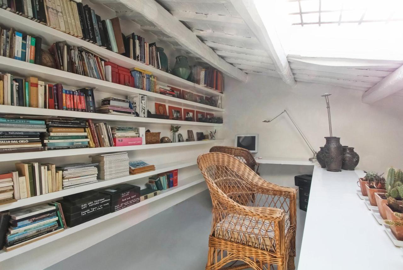 Luxury Art Apartment In Trastevere With Terrace โรม ภายนอก รูปภาพ