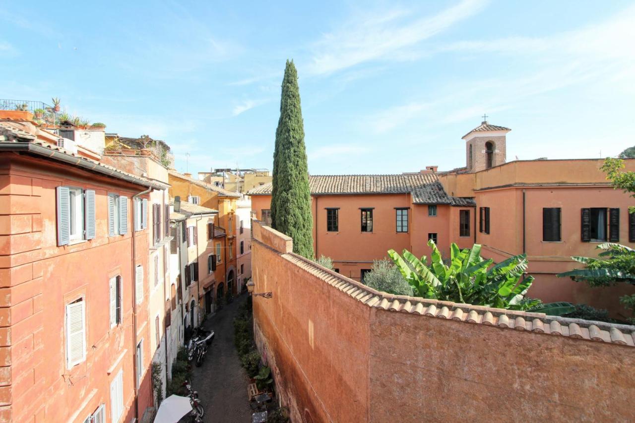 Luxury Art Apartment In Trastevere With Terrace โรม ภายนอก รูปภาพ