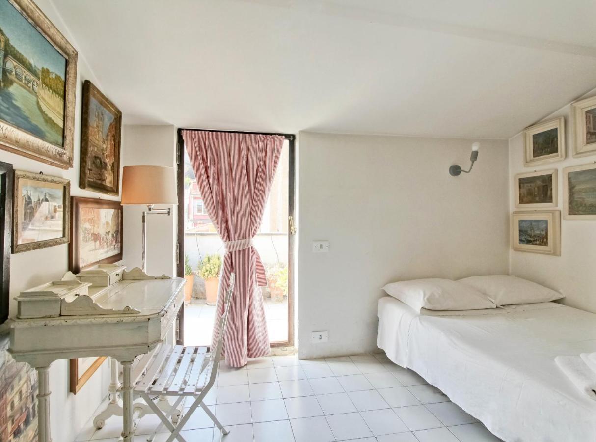 Luxury Art Apartment In Trastevere With Terrace โรม ภายนอก รูปภาพ